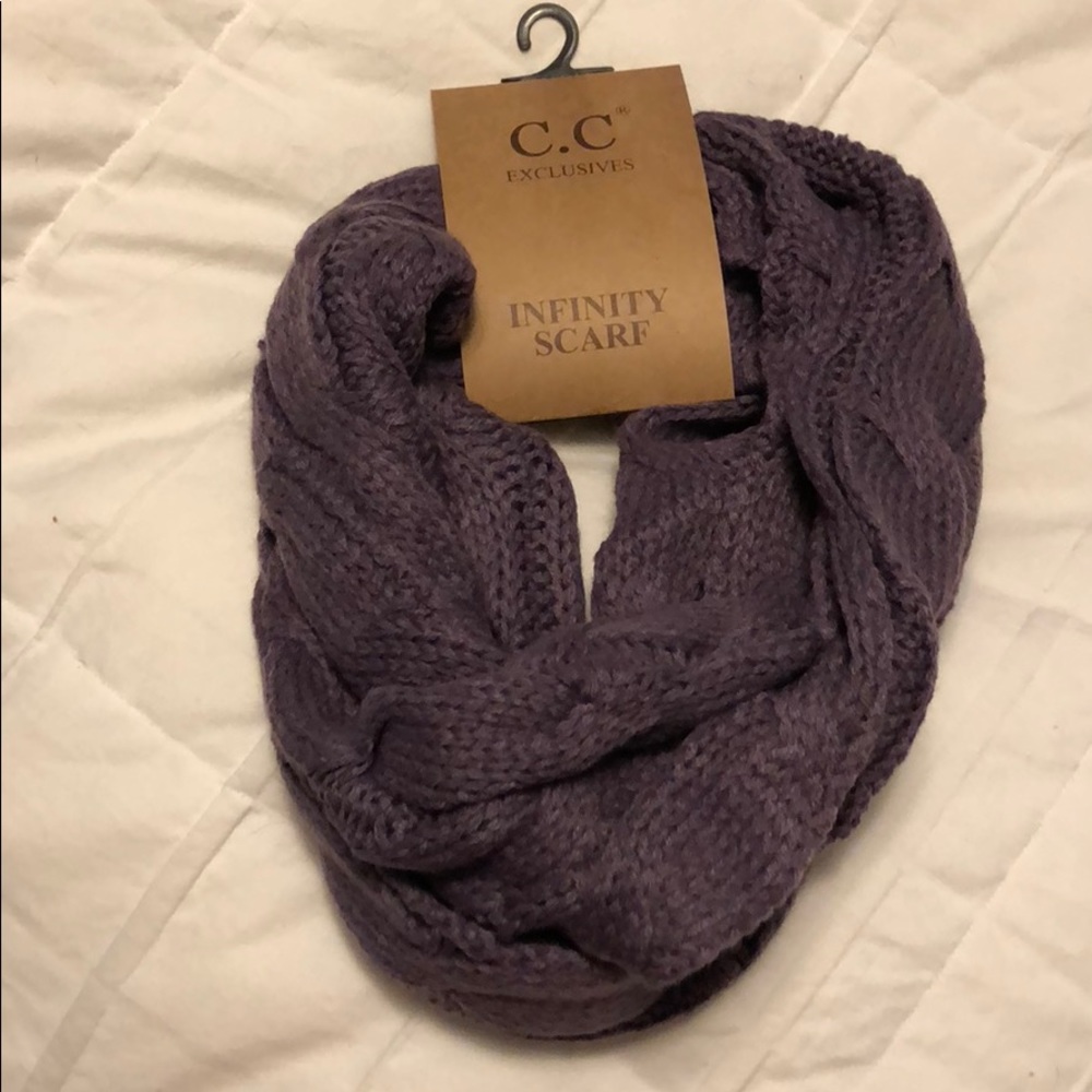 CC infinity scarf